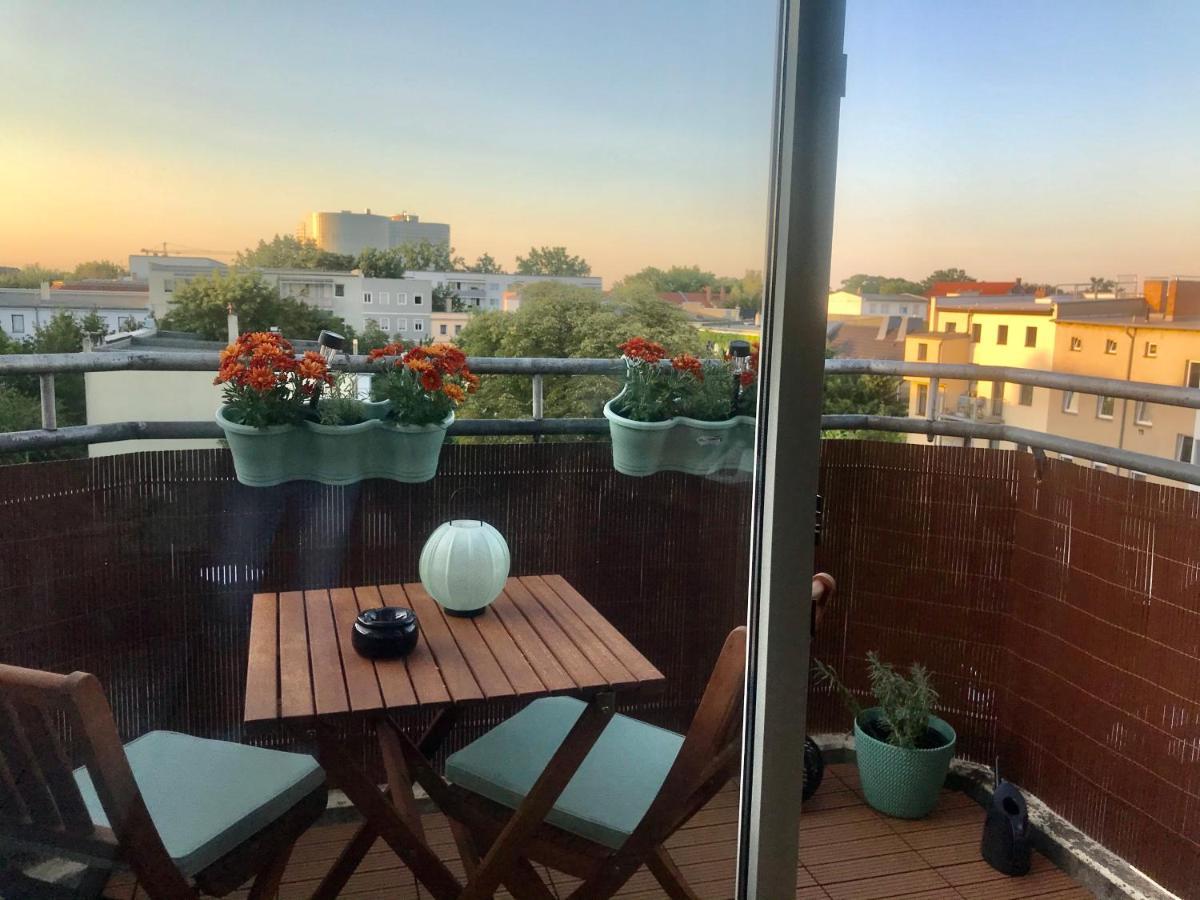 Cottbus-Apartments - Green Apartment I Privat I Wifi I Kueche I Balkon Dış mekan fotoğraf