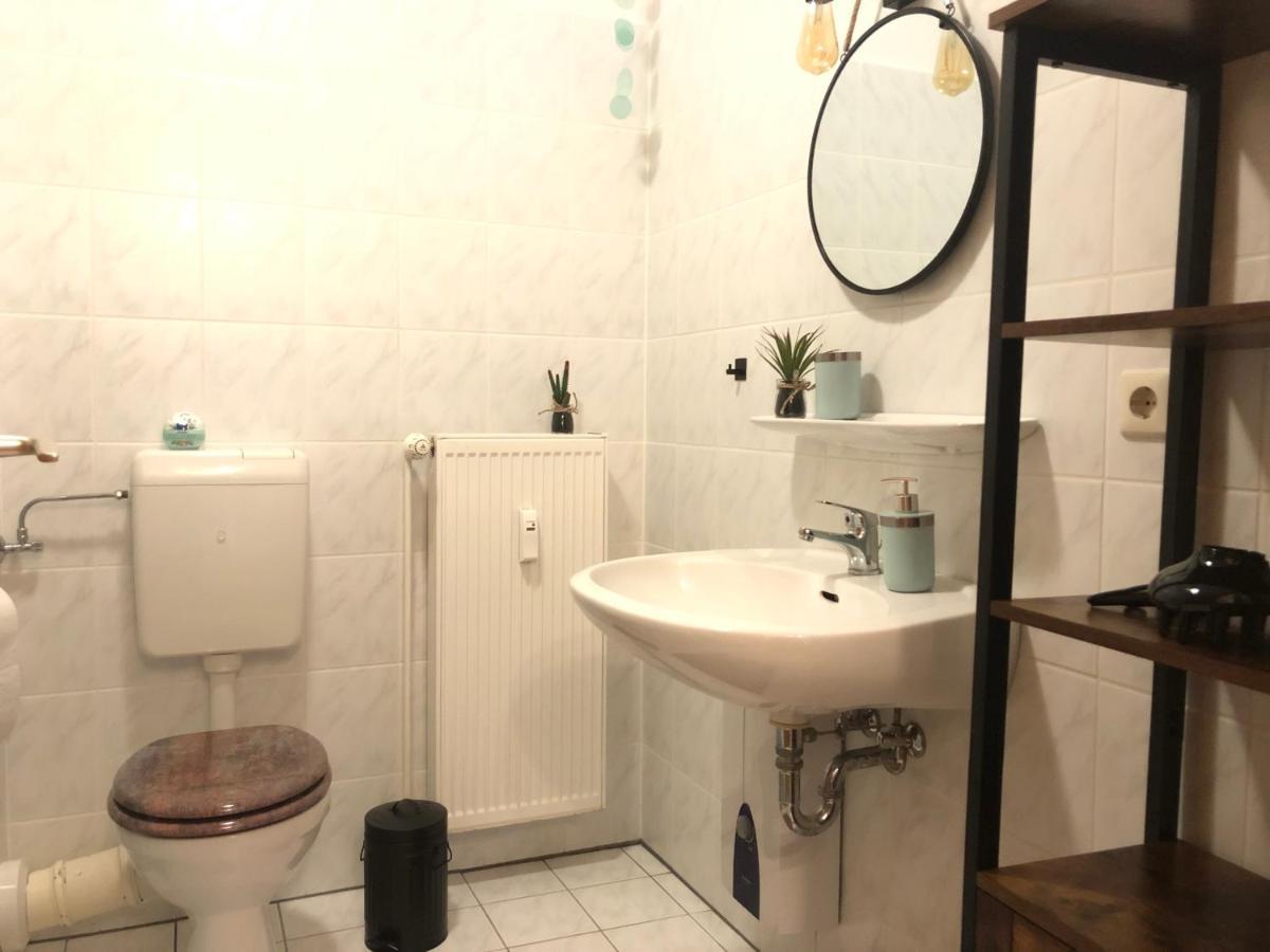 Cottbus-Apartments - Green Apartment I Privat I Wifi I Kueche I Balkon Dış mekan fotoğraf